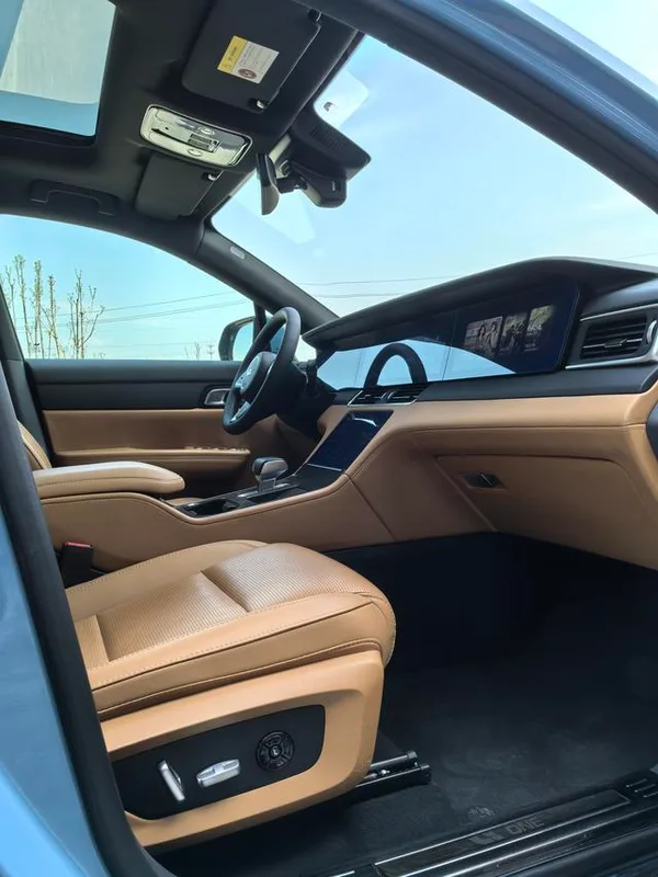 Li Auto ONE 2021 extended range 6 Seat plate exterior photo 7 Li Auto ONE 2021 extended range 6 Seat plate exterior photo 7