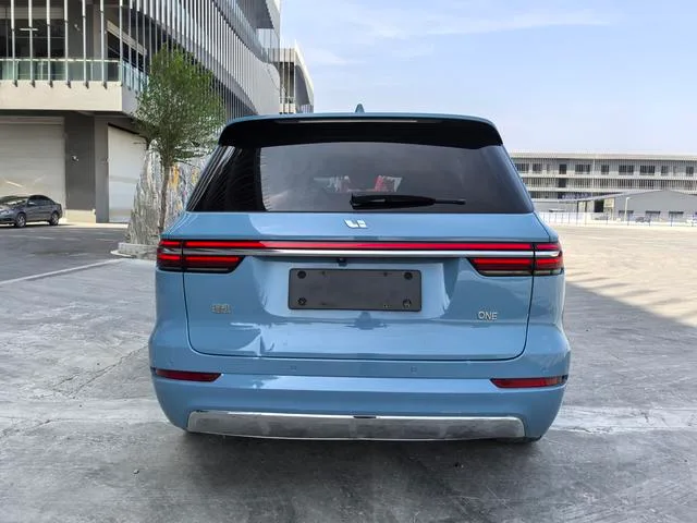 Li Auto ONE 2021 extended range 6 Seat plate interior photo 12 Li Auto ONE 2021 extended range 6 Seat plate interior photo 12