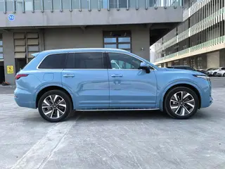 Li Auto ONE 2021 extended range 6 Seat plate interior photo 16 Li Auto ONE 2021 extended range 6 Seat plate interior photo 16