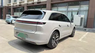Li Auto L6 2024 Max Версия интерьер фото 9