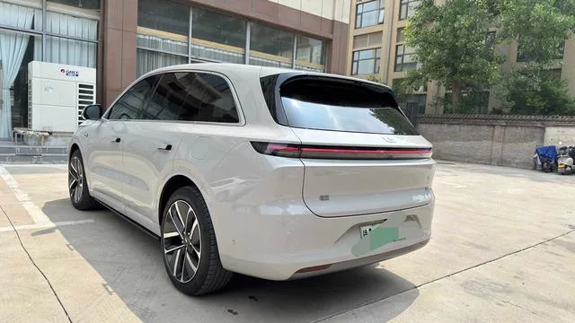 Li Auto L6 2024 Max Версия интерьер фото 11