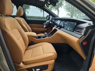 Li Auto ONE 2021 extended range 6 Seat plate exterior photo 8 Li Auto ONE 2021 extended range 6 Seat plate exterior photo 8
