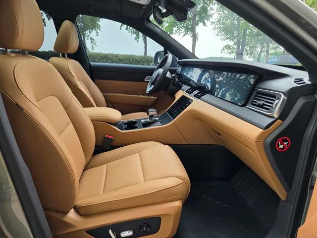 Li Auto ONE 2021 extended range 6 Seat plate exterior photo 8 Li Auto ONE 2021 extended range 6 Seat plate exterior photo 8