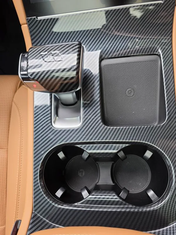 Li Auto ONE 2021 extended range 6 Seat plate interior photo 11 Li Auto ONE 2021 extended range 6 Seat plate interior photo 11