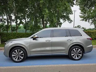 Li Auto ONE 2021 extended range 6 Seat plate interior photo 13 Li Auto ONE 2021 extended range 6 Seat plate interior photo 13