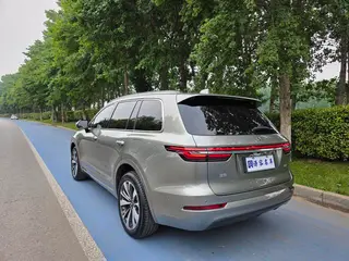 Li Auto ONE 2021 extended range 6 Seat plate interior photo 14 Li Auto ONE 2021 extended range 6 Seat plate interior photo 14