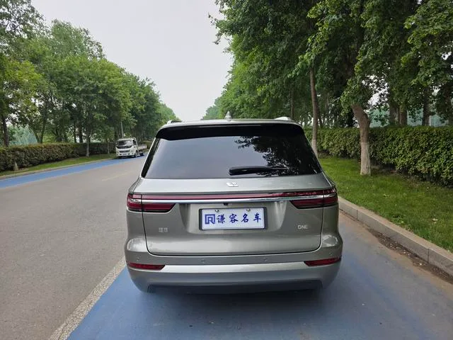 Li Auto ONE 2021 extended range 6 Seat plate interior photo 15 Li Auto ONE 2021 extended range 6 Seat plate interior photo 15