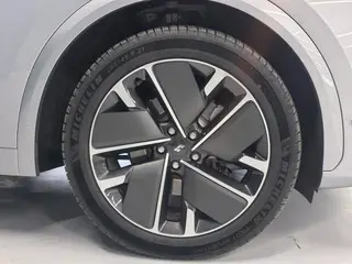 Li Auto L7 2025 Max Новая версия Smart Han экстерьер фото 5