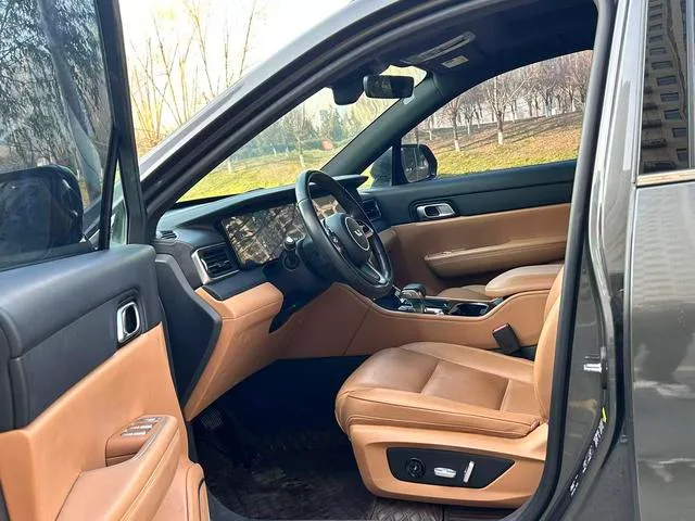 Li Auto ONE 2021 Extensión de rango 6 Placa del asiento interior foto 6 Li Auto ONE 2021 Extensión de rango 6 Placa del asiento interior foto 6