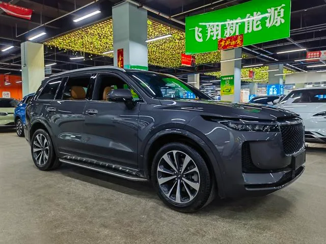 Li Auto ONE 2020 extended range 7 Seat plate exterior photo 3 Li Auto ONE 2020 extended range 7 Seat plate exterior photo 3