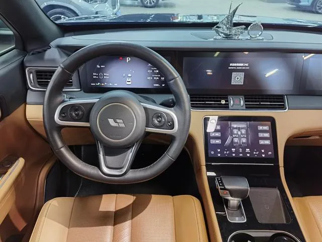 Li Auto ONE 2020 extended range 7 Seat plate interior photo 12 Li Auto ONE 2020 extended range 7 Seat plate interior photo 12