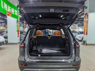 Li Auto ONE 2020 extended range 7 Seat plate interior photo 18 Li Auto ONE 2020 extended range 7 Seat plate interior photo 18