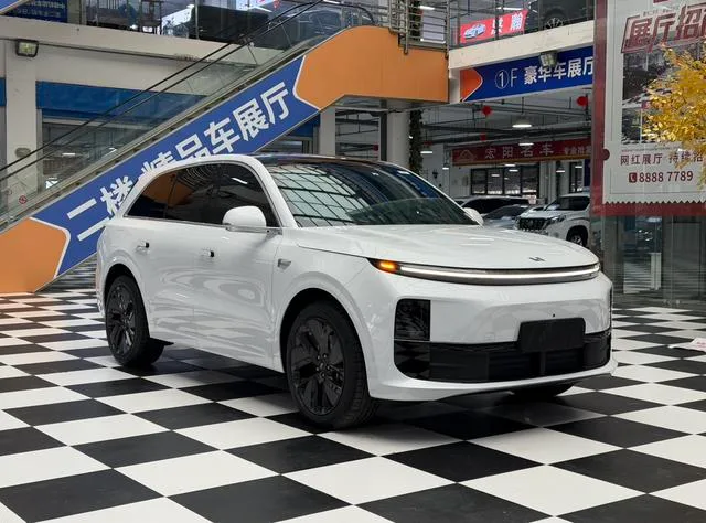 Li Auto L6 2024 Pro Версия экстерьер фото 3