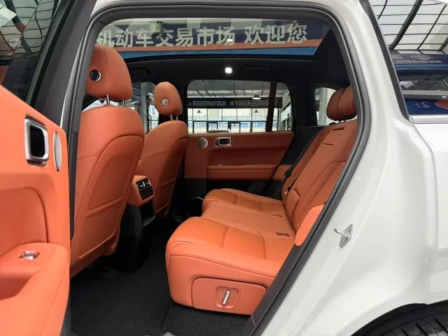 Li Auto L6 2024 Pro Версия интерьер фото 7