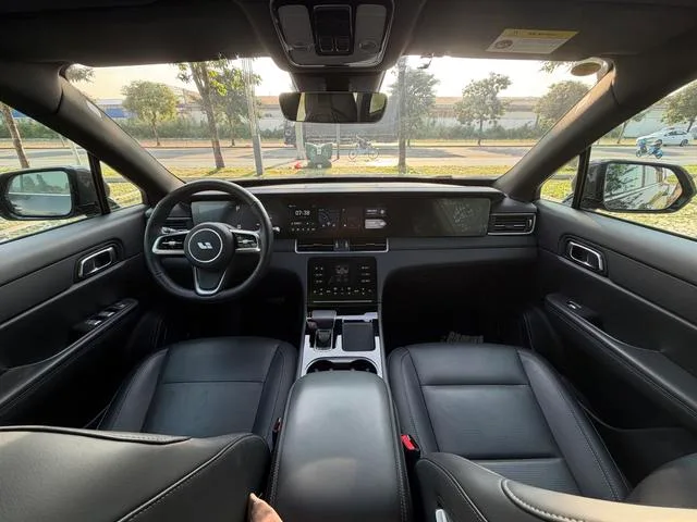 Li Auto ONE 2021 Extensión de rango 6 Placa del asiento interior foto 11