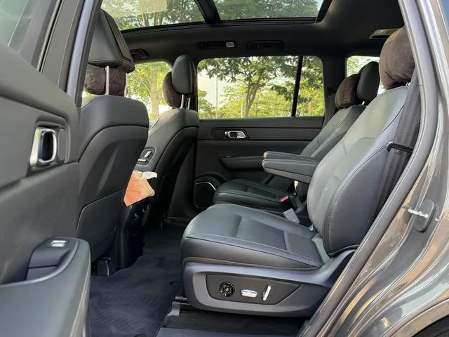Li Auto ONE 2021 Extensión de rango 6 Placa del asiento interior foto 13