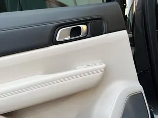Li Auto ONE 2020 Extensión de rango 6 Placa del asiento interior foto 16 Li Auto ONE 2020 Extensión de rango 6 Placa del asiento interior foto 16