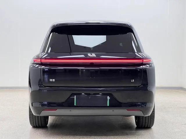 Li Auto L8 2024 Pro Версия интерьер фото 11 Li Auto L8 2024 Pro Версия интерьер фото 11