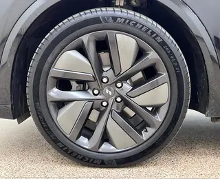 Li Auto L8 2024 Pro Версия интерьер фото 12 Li Auto L8 2024 Pro Версия интерьер фото 12