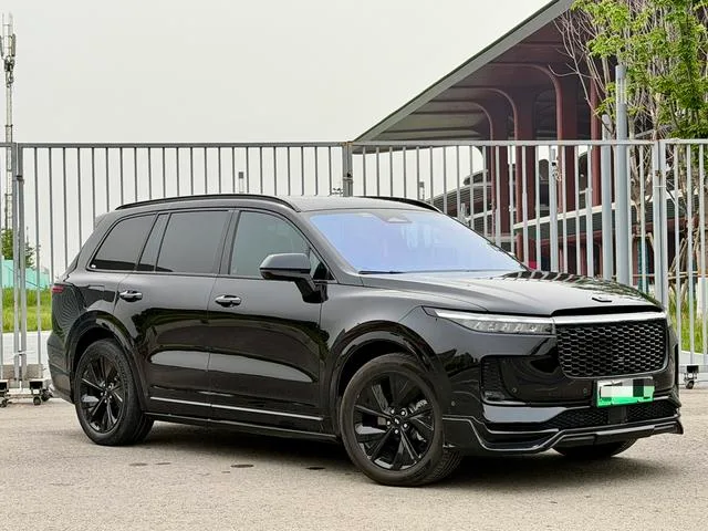 Li Auto ONE 2021 extended range 6 Seat plate exterior photo 2 Li Auto ONE 2021 extended range 6 Seat plate exterior photo 2