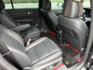 Li Auto ONE 2021 extended range 6 Seat plate interior photo 11 Li Auto ONE 2021 extended range 6 Seat plate interior photo 11