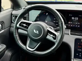 Li Auto ONE 2021 extended range 6 Seat plate interior photo 12 Li Auto ONE 2021 extended range 6 Seat plate interior photo 12