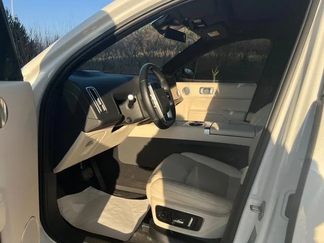 Li Auto L7 2023 Pro version interior photo 11 Li Auto L7 2023 Pro version interior photo 11