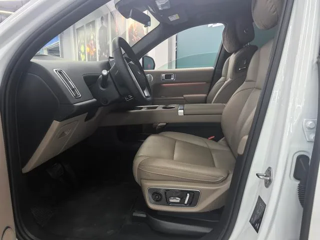 Li Auto L7 2025 Max Smart Rejuvenation New Edition exterior photo 9 Li Auto L7 2025 Max Smart Rejuvenation New Edition exterior photo 9