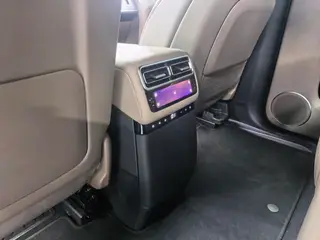 Li Auto L7 2025 Max Smart Rejuvenation New Edition interior photo 14 Li Auto L7 2025 Max Smart Rejuvenation New Edition interior photo 14