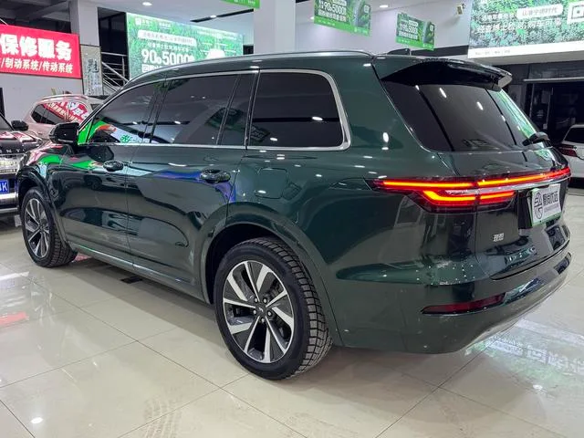 Li Auto ONE 2021 Увеличение диапазона 6 Кресельная плита интерьер фото 11 Li Auto ONE 2021 Увеличение диапазона 6 Кресельная плита интерьер фото 11