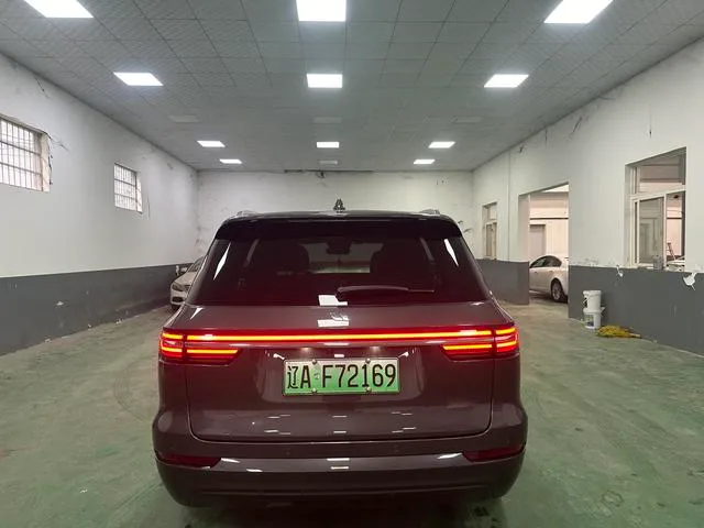 Li Auto ONE 2021 extended range 6 Seat plate exterior photo 5 Li Auto ONE 2021 extended range 6 Seat plate exterior photo 5