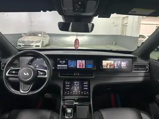 Li Auto ONE 2021 extended range 6 Seat plate interior photo 8 Li Auto ONE 2021 extended range 6 Seat plate interior photo 8