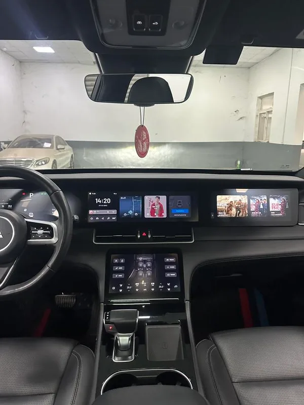 Li Auto ONE 2021 extended range 6 Seat plate interior photo 9 Li Auto ONE 2021 extended range 6 Seat plate interior photo 9