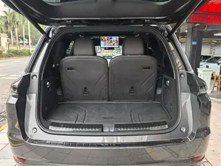 Li Auto L9 2022 Max Edición interior foto 14