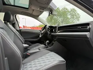 Volkswagen Sagitar 2023 300TSI DSG Versión más allá interior foto 12