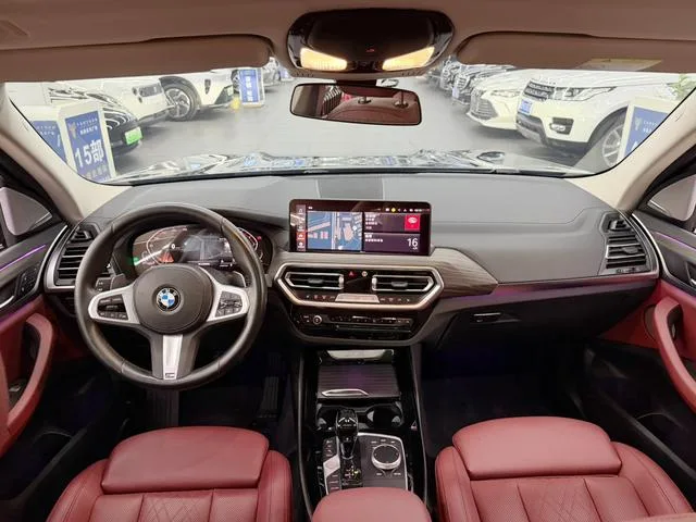 BMW X3 2023 xDrive30i Leading Type M Obsidian Night Suit interior photo 6 BMW X3 2023 xDrive30i Leading Type M Obsidian Night Suit interior photo 6