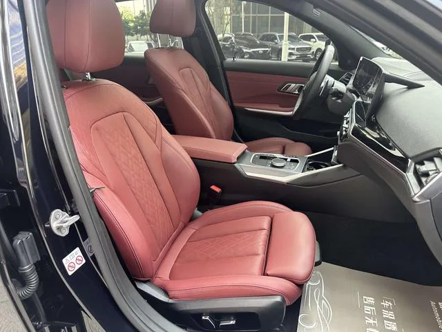 BMW 3 Series 2023 325i M Sports Night Suit interior photo 19 BMW 3 Series 2023 325i M Sports Night Suit interior photo 19
