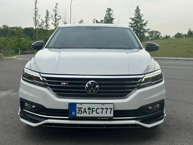 Volkswagen Lavida 2022 280TSI DSG Comfort Edition exterior photo 2 Volkswagen Lavida 2022 280TSI DSG Comfort Edition exterior photo 2