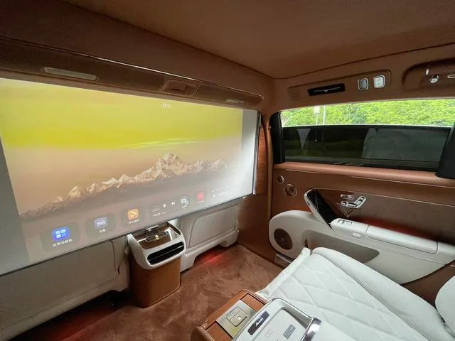 Maextro S800 2025 extended range Starshine Executive Edition 4 seat interior photo 12 Maextro S800 2025 extended range Starshine Executive Edition 4 seat interior photo 12
