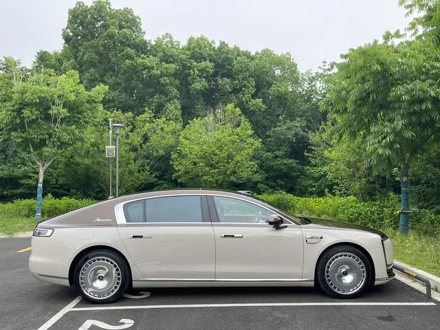 Maextro S800 2025 extended range Starshine Executive Edition 4 seat interior photo 18 Maextro S800 2025 extended range Starshine Executive Edition 4 seat interior photo 18