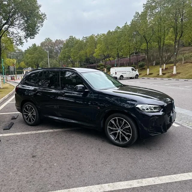 BMW X3 2023 xDrive30i Líder M Traje de noche Yao exterior foto 3 BMW X3 2023 xDrive30i Líder M Traje de noche Yao exterior foto 3