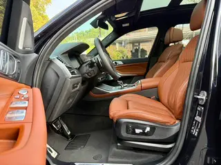 BMW X7 2022 xDrive40i Premium Class M Sports suit exterior photo 5 BMW X7 2022 xDrive40i Premium Class M Sports suit exterior photo 5