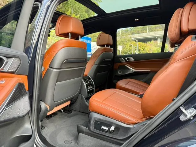 BMW X7 2022 xDrive40i Premium Class M Sports suit exterior photo 7 BMW X7 2022 xDrive40i Premium Class M Sports suit exterior photo 7