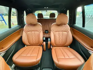 BMW X7 2022 xDrive40i Premium Class M Sports suit interior photo 11 BMW X7 2022 xDrive40i Premium Class M Sports suit interior photo 11