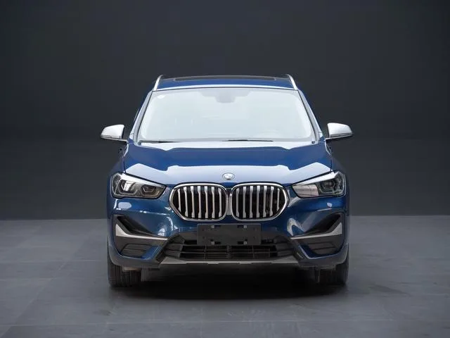 BMW X1 2022 sDrive20Li Модный тип экстерьер фото 3 BMW X1 2022 sDrive20Li Модный тип экстерьер фото 3