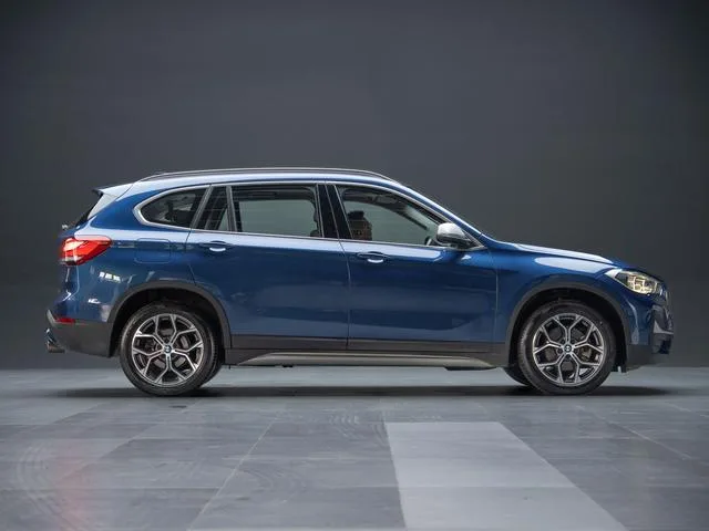 BMW X1 2022 sDrive20Li Модный тип экстерьер фото 5 BMW X1 2022 sDrive20Li Модный тип экстерьер фото 5