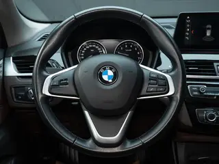 BMW X1 2022 sDrive20Li Модный тип интерьер фото 12 BMW X1 2022 sDrive20Li Модный тип интерьер фото 12