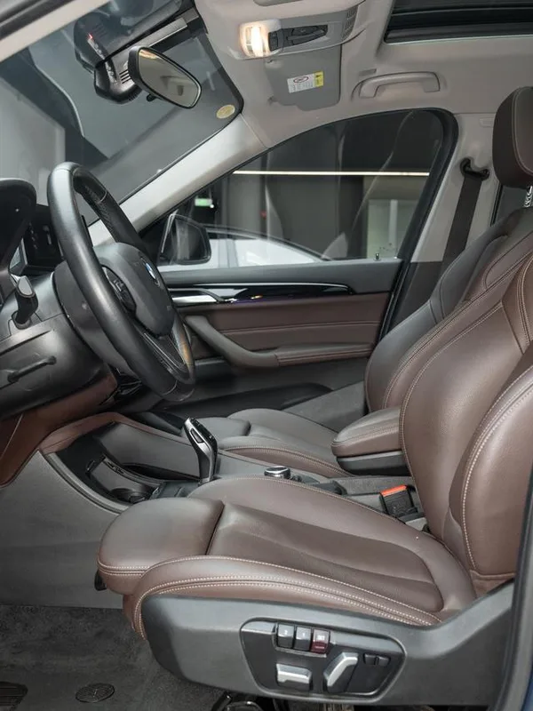 BMW X1 2022 sDrive20Li Модный тип интерьер фото 16 BMW X1 2022 sDrive20Li Модный тип интерьер фото 16