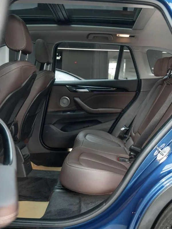 BMW X1 2022 sDrive20Li Модный тип интерьер фото 17 BMW X1 2022 sDrive20Li Модный тип интерьер фото 17