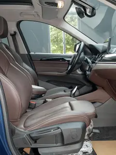 BMW X1 2022 sDrive20Li Модный тип интерьер фото 18 BMW X1 2022 sDrive20Li Модный тип интерьер фото 18